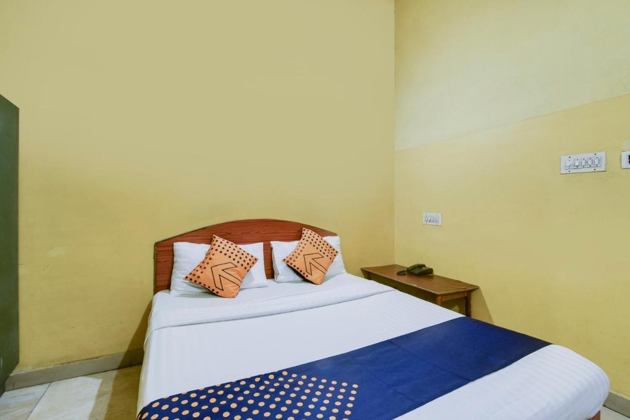 Spot On 74228 Galaxy Comforts Hotel Narasimharaja Puram Esterno foto