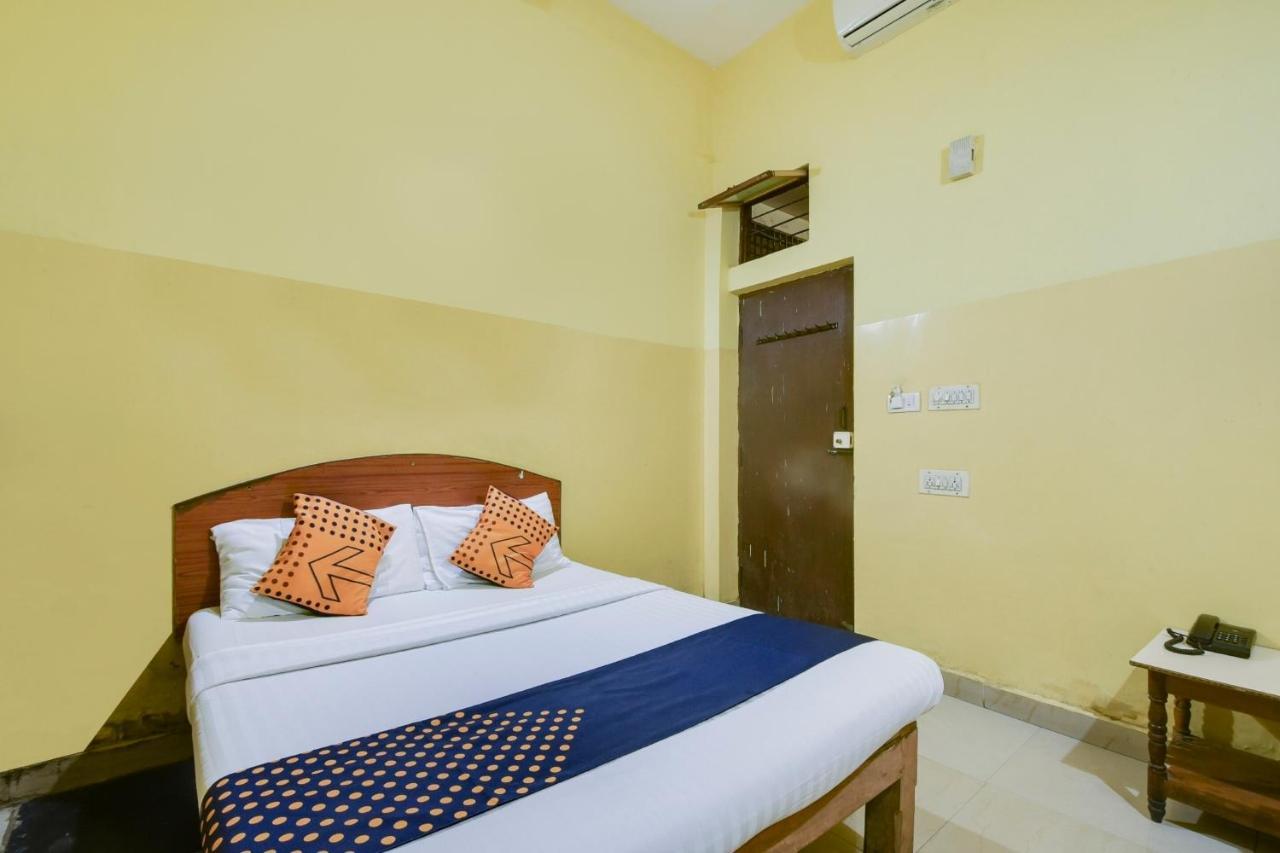 Spot On 74228 Galaxy Comforts Hotel Narasimharaja Puram Esterno foto