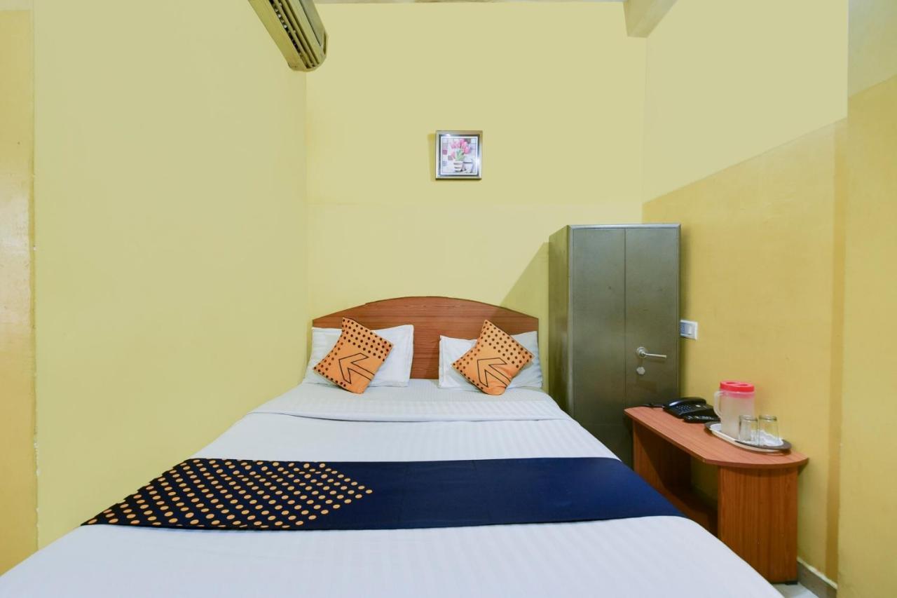 Spot On 74228 Galaxy Comforts Hotel Narasimharaja Puram Esterno foto