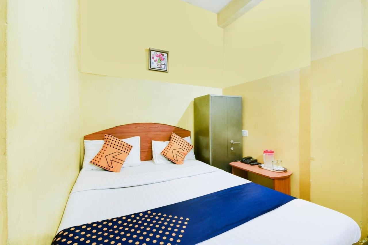 Spot On 74228 Galaxy Comforts Hotel Narasimharaja Puram Esterno foto